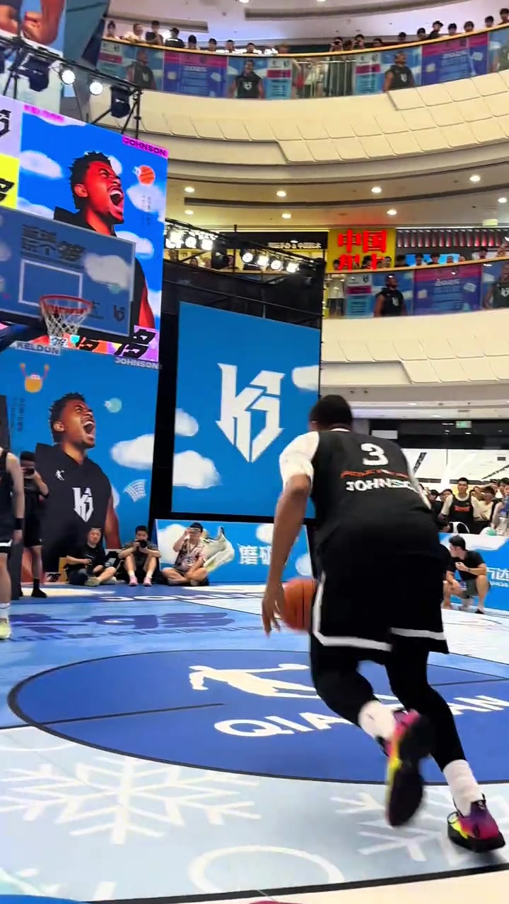 稍微发力💪🏽凯尔登-约翰逊中国行打野球 窒息攻防&各种隔扣