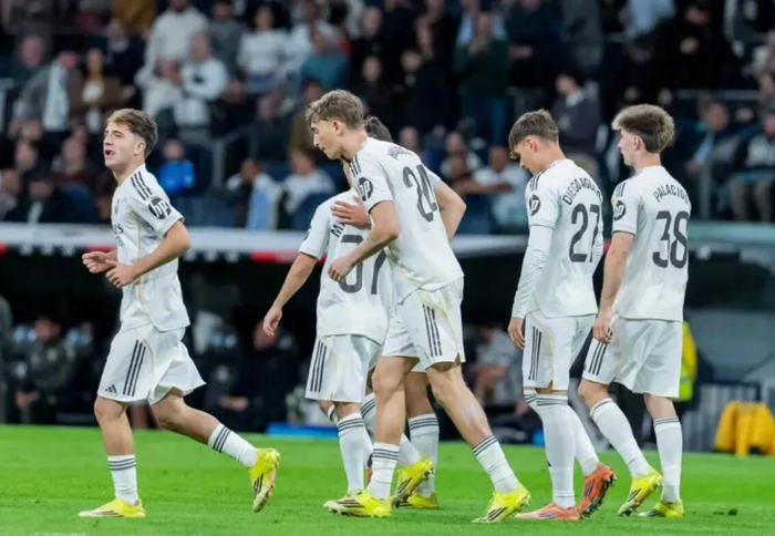 开云app-皇马青春风暴席卷西甲，5青训小将登场平均年龄23.4岁|西班牙|曼努埃尔-帕拉西奥斯|皇家马德里|阿韦洛亚|马卡报_新浪体育_新浪新闻